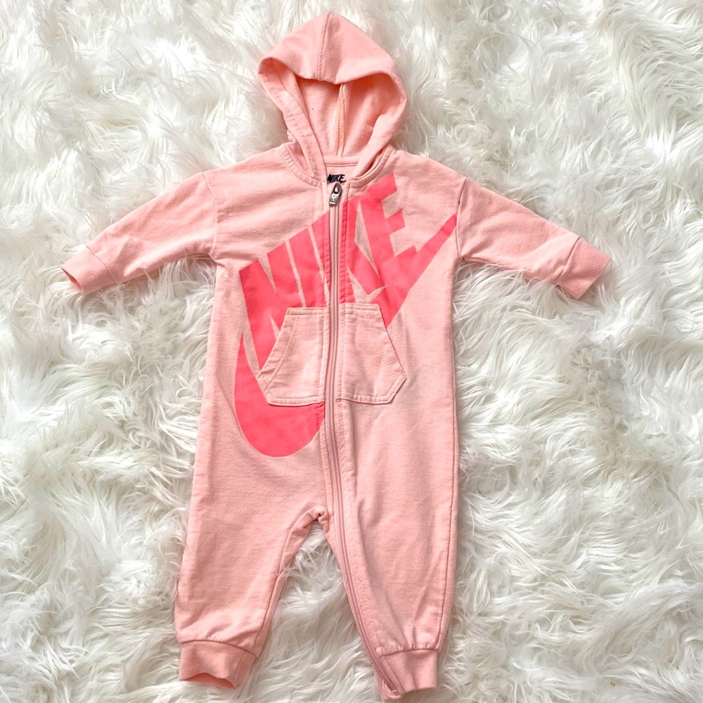 Nike long sleeve onesie, 6 months, pink